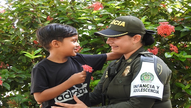 Se reconoce que los niños, niñas y adolescentes tienen derechos que deben ser protegidos y respetados.