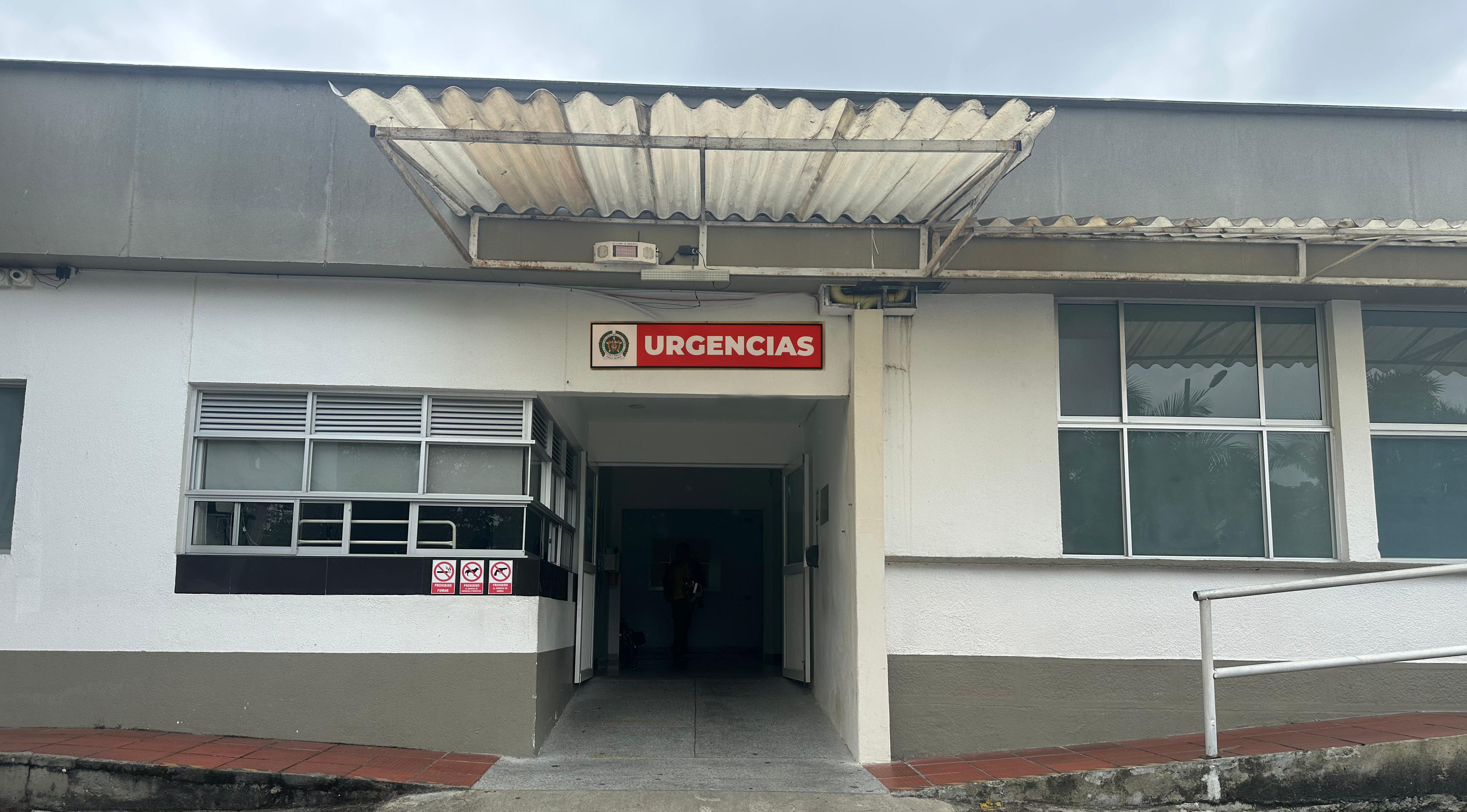 fachada_letrero_urgencias