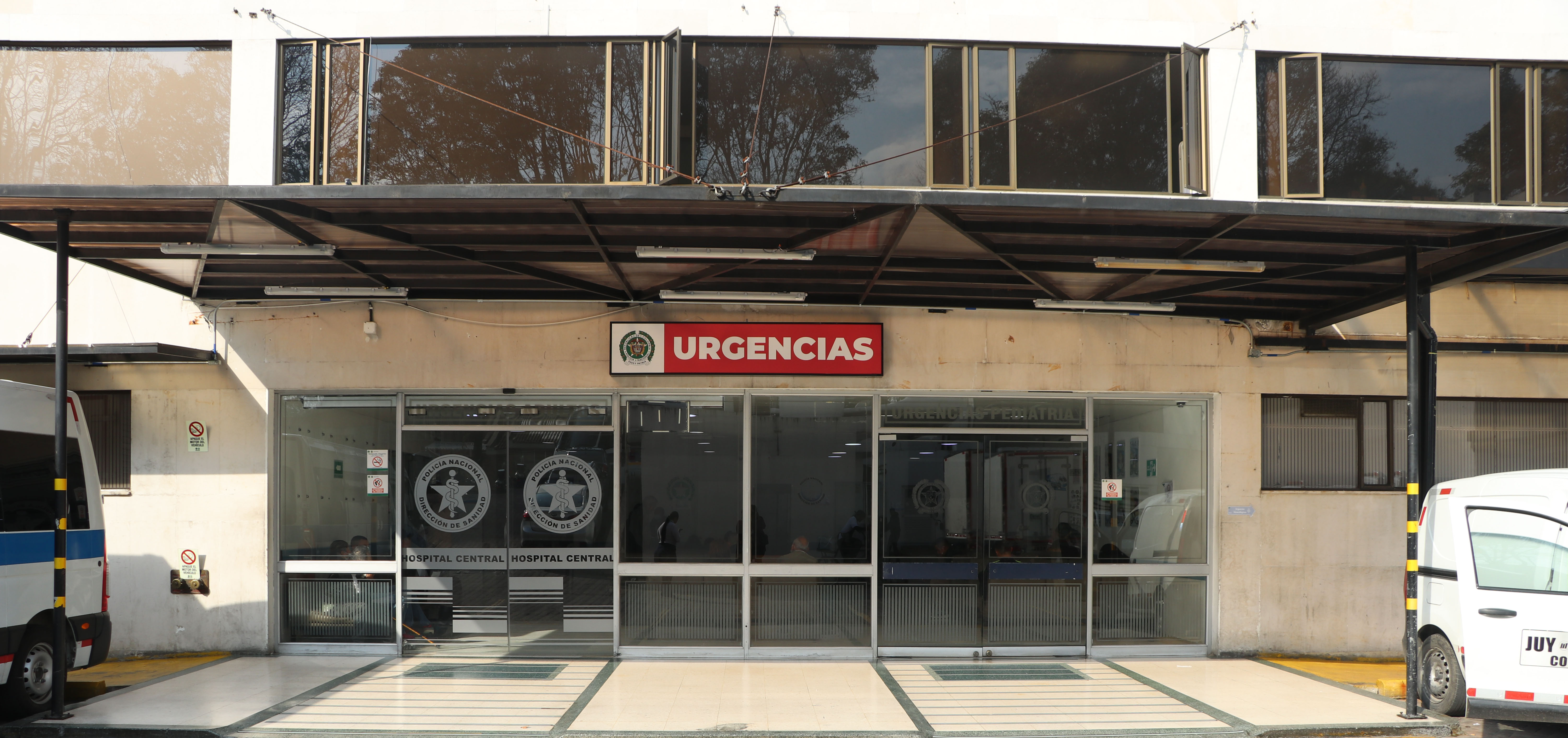 fachada_letrero_urgencias_hocen