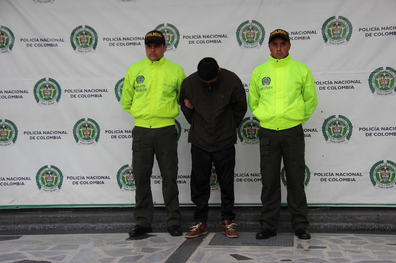 cambiando-su-número-de-celular-y-bloqueando-sus-redes-sociales capturado-presunto-homicida-por-celos