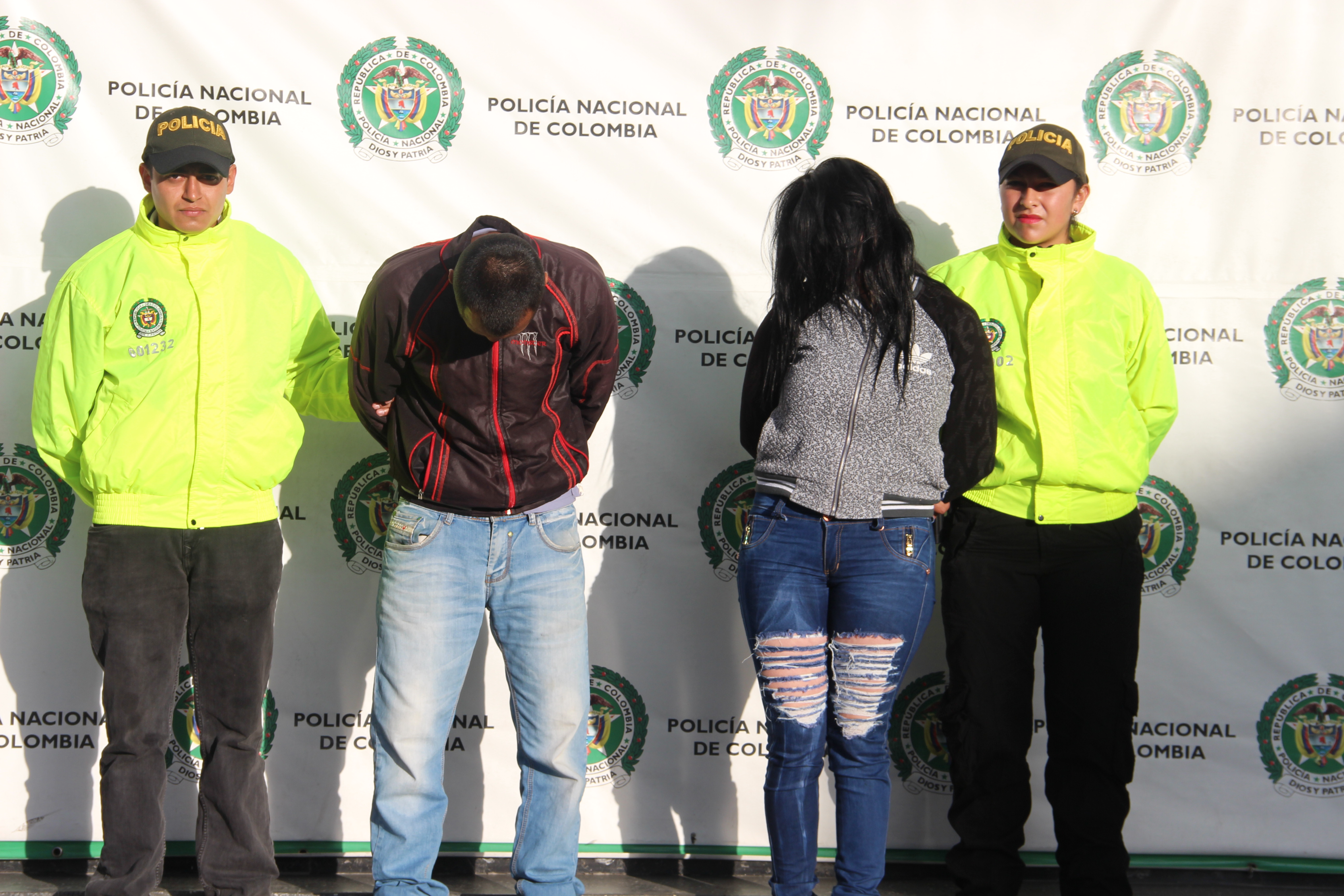 Se-dedicaban-al-hurto-de-vehículos-en-kennedy,-puente-aranda,-usaquén-y-suba 12-10-2017-capturada-banda-los-destructores