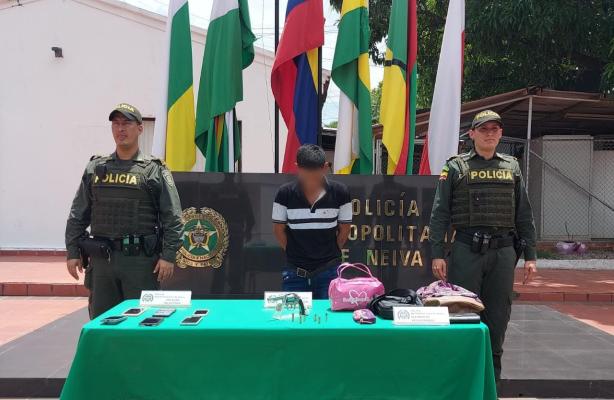 En oportuna reacción, Policía captura un hombre en flagrancia por Hurto