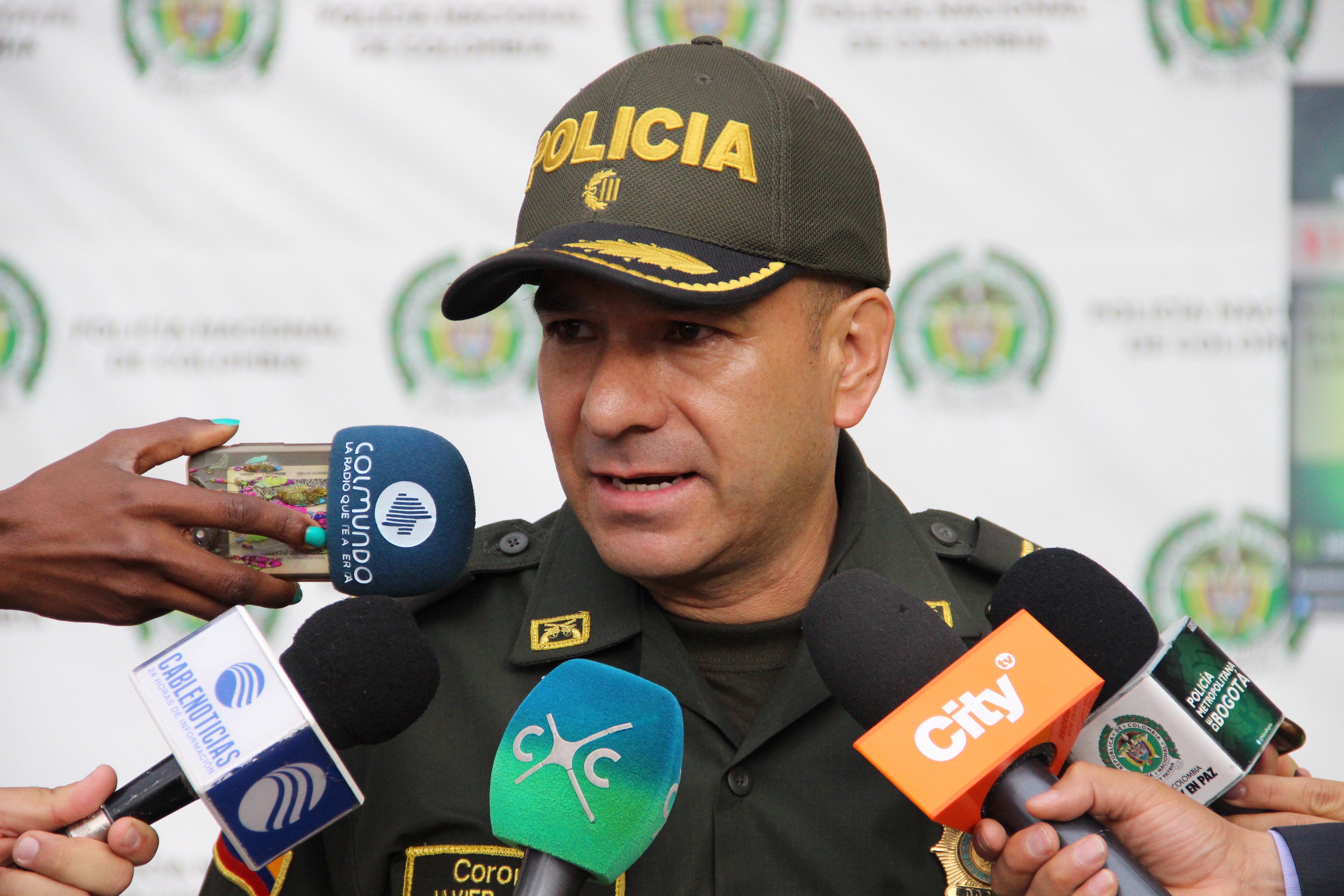 La-mujer-fue-capturada-en-flagfrancia,-cuando-pretendía-escriturar-un-inmueble-con-documentos-falsos-y-usurpando-a-los-verdaderos-dueños 20-09-2017-capturada-mujer-estafadora-de-bienes-inmuebles