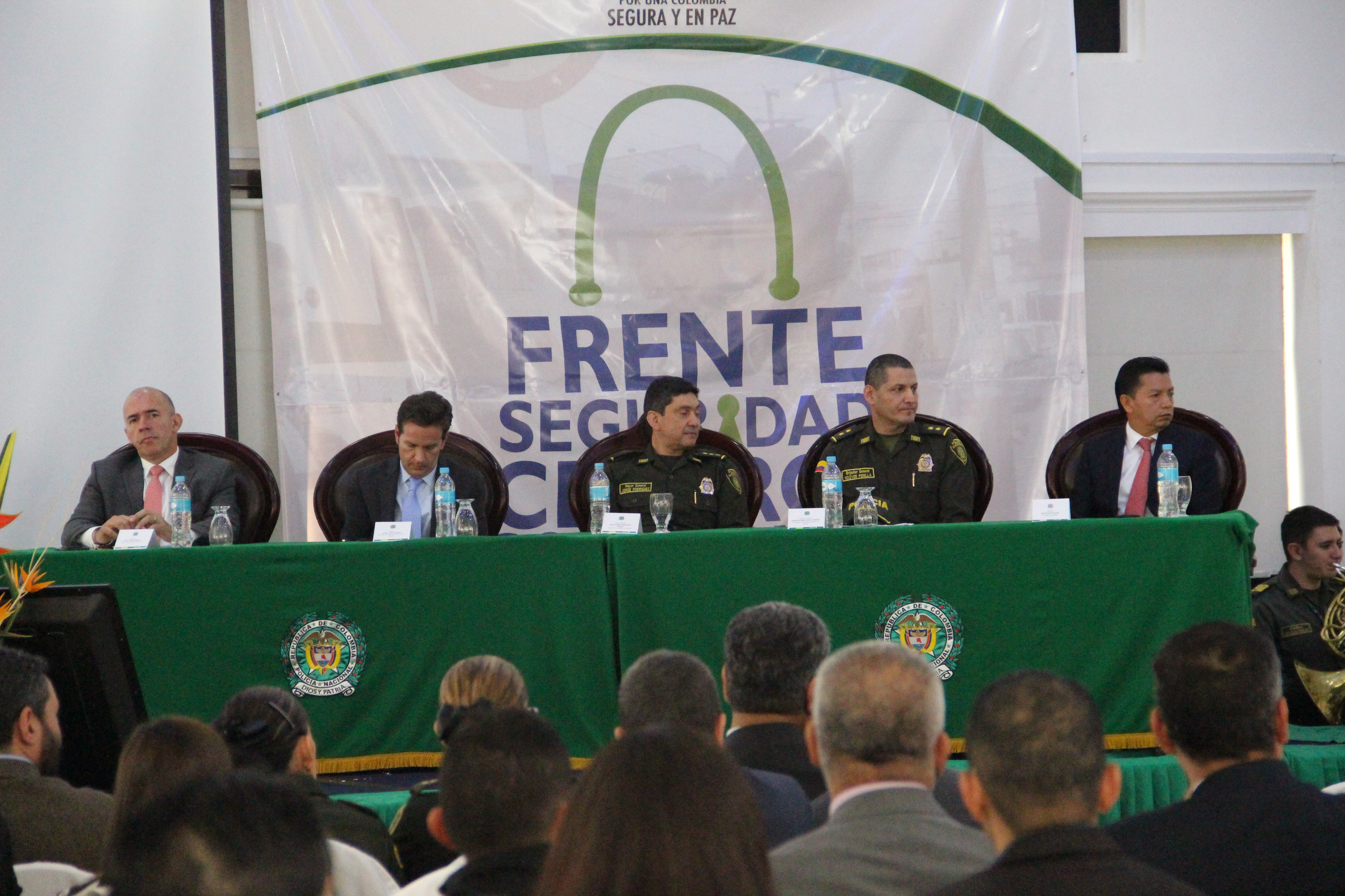 Policía lidera estrategia para reforzar seguridad en centros comerciales de Bogotá 24-10-2017-lanzamiento-frentes-de-seguridad-centros-comerciales