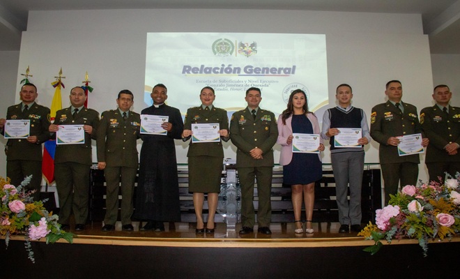 Uniformados elegidos como personajes del año 2025