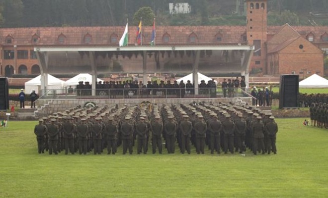 Un bloque de uniformados frente a la tarima principal durante la ceremonia del recibimiento del primer ciclo de ascenso 2026