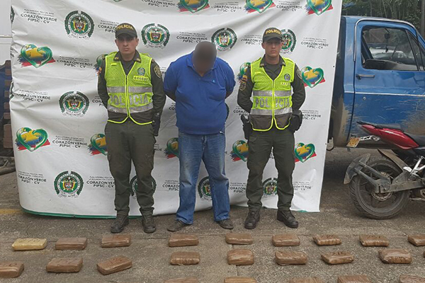 Policía-Nacional-descubre-126.000-gramos-de-marihuana-en-un-camión 