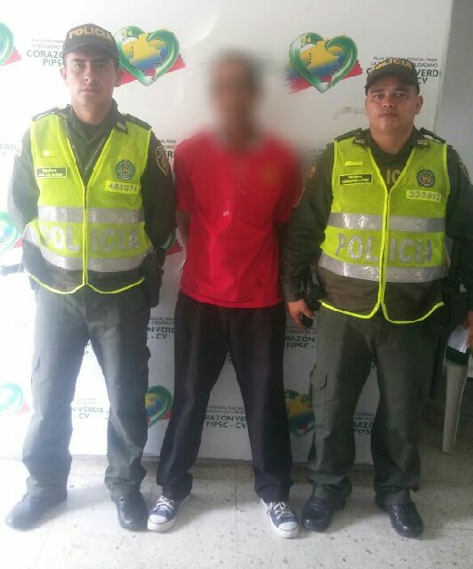 Quien lanzó acido al rostro de una persona, tendría 60 años 