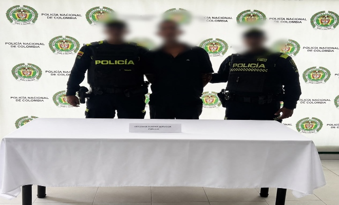 dos policias y un ciudadano capturado por el delito de violencia contra servidor p&uacute;blico