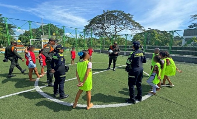 Prevención para la vida, sensibilizamos a las familias de Pelayito sobre los riesgos de la pólvora en menores de edad.