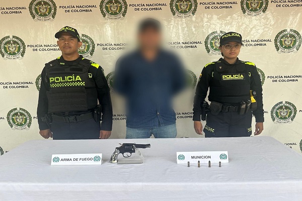 Capturado en flagrancia con arma de fuego en el barrio Calixto