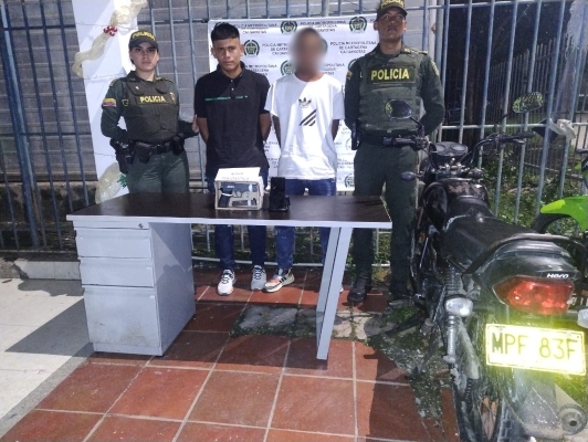 Capturados en las gaviotas por hurto de moto y celular