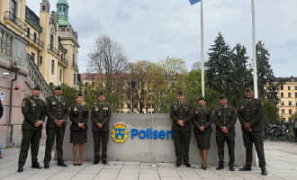 La Policía Nacional fortalece conocimientos en orden público con visita a Suecia