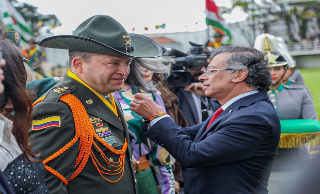 Ceremonia de ascenso al grado de Mayor General del señor brigadier general Carlos Fernando Triana Beltrán, director general de la Policía Nacional 