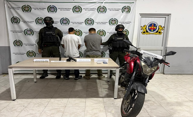 El GOES con dos capturados, un arma de fuego y una moto incautada