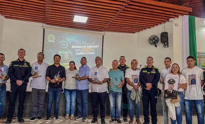 Foto principal en memoria de las víctimas del conflicto armado