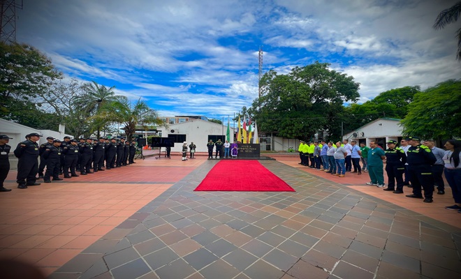 Homenaje a la memoria y al servicio