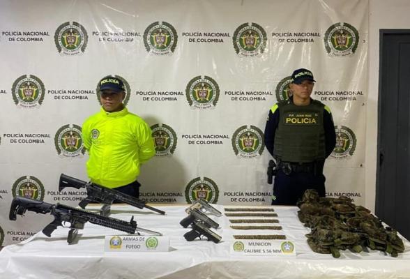 Incautan armamento