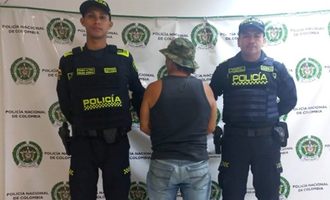 En actividades de solicitud de antecedentes a través de la PDA establecieron que estaba solicitado por las autoridades judiciales.