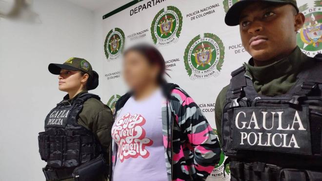 Capturada en flagrancia a una mujer tras recibir un millón de pesos por el pago de una extorsión