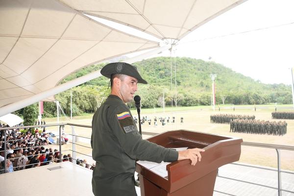 Saludo del señor director del CENOP a los 803 Jóvenes Auxiliares de Policía y sus familias