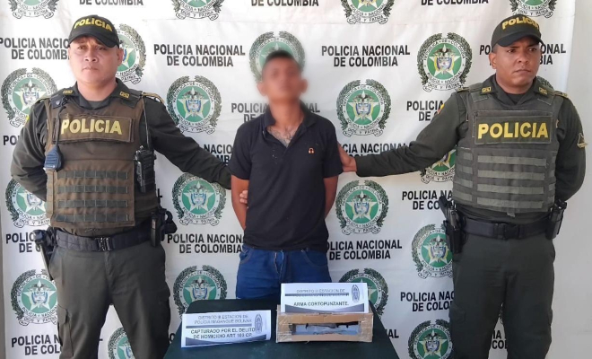 Mientras que el hijo de la víctima era capturado, la comunidad se encargó de trasladar a la madre al Hospital La Divina Misericordia