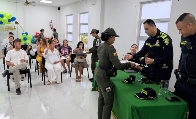 siete uniformados con ocho personas  en clausuras de espacios pedag&oacute;gicos en la ciudad de monter&iacute;a  