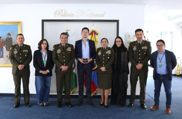 Fortaleciendo la Educación Policial