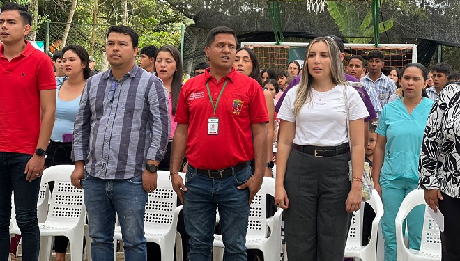 Padres de familia y docentes