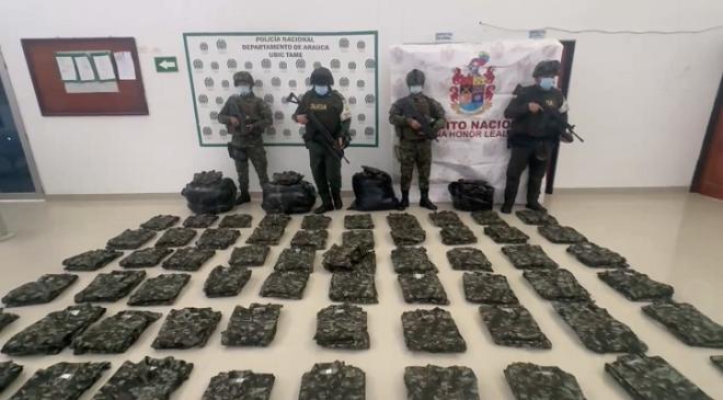 Elementos de uso privativo de la fuerza pública que fueron incautados y dejados a disposición de la Fiscalía