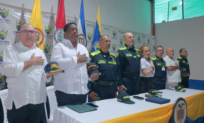 Junto a la comunidad educativa del Windsor Royal School de Montería, rendimos homenaje a los héroes de la patria en el “Día del Veterano”. Conmemoramos en Montería el dia del veterano.