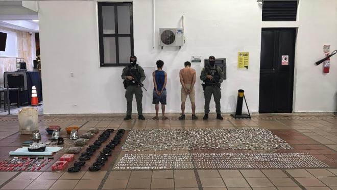 Se capturaron dos hombres con más de treinta mil dosis de estupefaciente