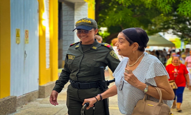 Acompañamiento y orientación a adultos mayores durante las actividades relacionadas con la jornada electoral.