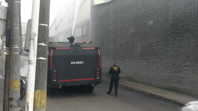 Gracias a la oportuna reacción de la tanqueta del ESMAD se evitó la pérdida de vidas y daños materiales