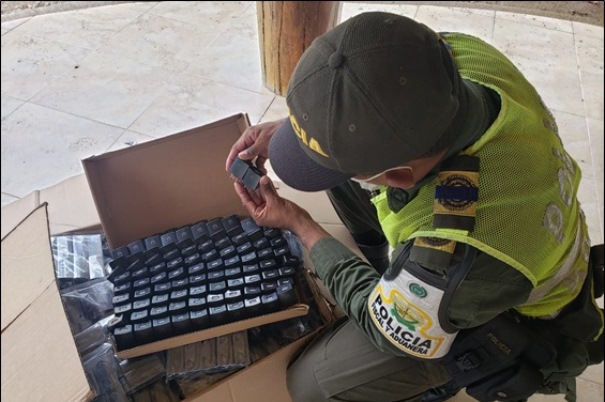 Aprehendimos-más-de-140-millones-de-pesos-en-mercancías-de-contrabando Aprehendimos-más-de-140-millones-de-pesos-en-mercancías-de-contrabando