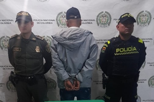 Hombre que era solicitado por porte ilegal de armas de fuego, fue capturado en Montenegro
