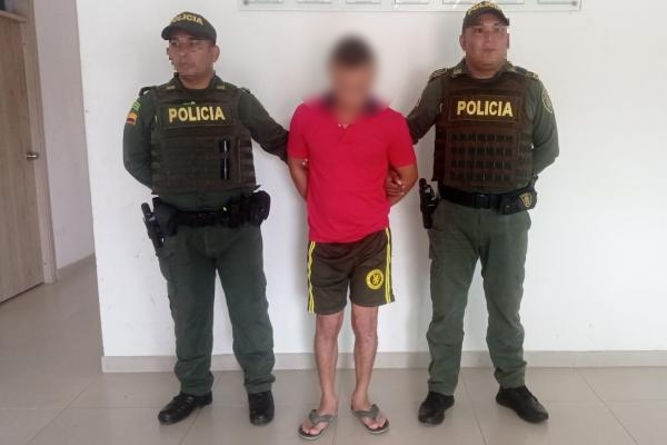Capturado por acceso carnal 
