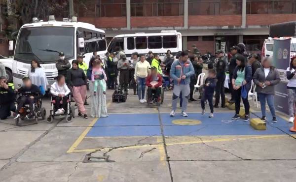 Es un honor ser policía  Es un honor ser policía