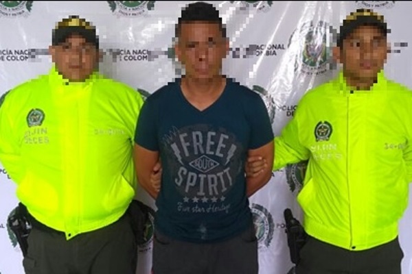 Capturado-taxista-quien-al-parecer-drogaba-a-sus-pasajeros-para-hurtarles-sus-pertenecías Capturado-taxista-quien-al-parecer-drogaba-a-sus-pasajeros-para-hurtarles-sus-pertenecías