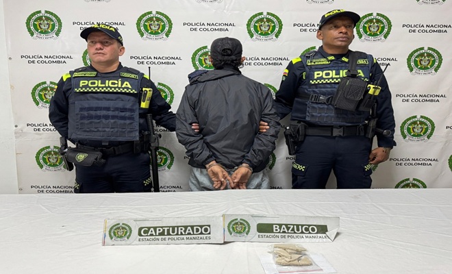 Dos policías, capturado por tráfico, fabricación o porte de estupefacientes y basuco incautado