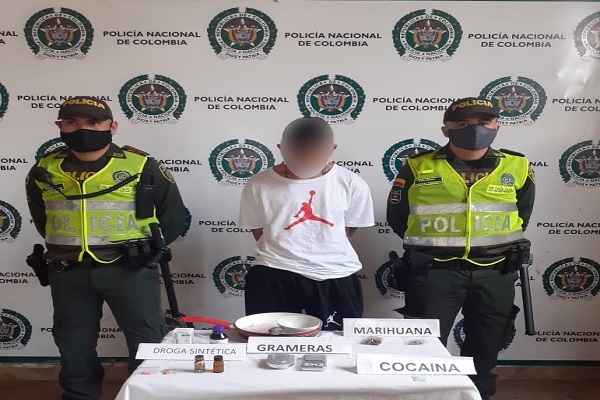 Con diferentes tipos de sustancias estupefacientes fue captura una persona  en Santa Rosa de Cabal | Policía Nacional de Colombia