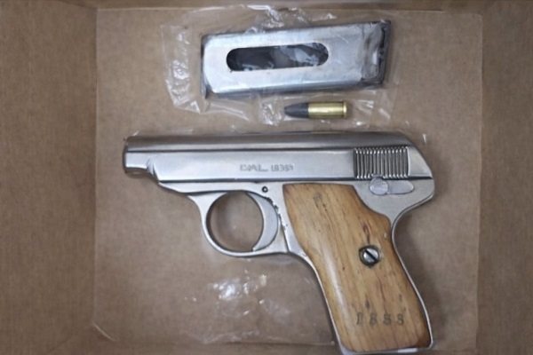 Incautación del arma de fuego con cartucho y proveedor