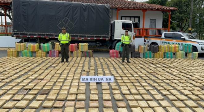 Cuatro personas fueron capturadas con dos toneladas de marihuana tipo creepy en vías nacionales