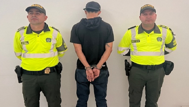 Fueron capturados tres hombres por uso de documento público falso