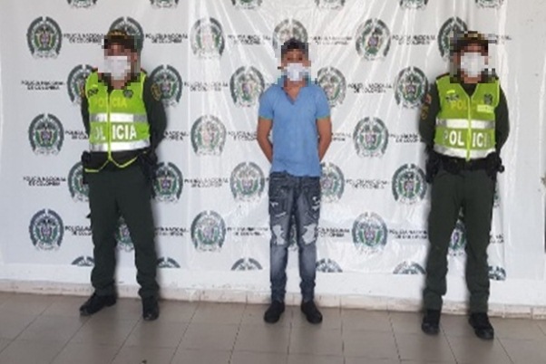 Capturamos-a-una-persona-por-acceso-carnal-violento-en-el-barrio-Los-Mayales Capturamos-a-una-persona-por-acceso-carnal-violento-en-el-barrio-Los-Mayales