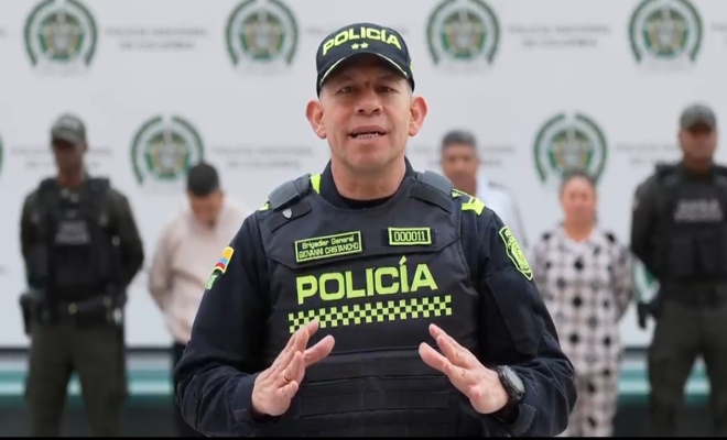 Brigadier general Giovanni Cristancho Zambrano presenta en rueda de prensa los capturados por el GAULA