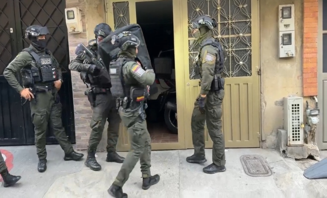 Uniformados del Grupo de Operaciones Especiales en desarrollo de un operativo