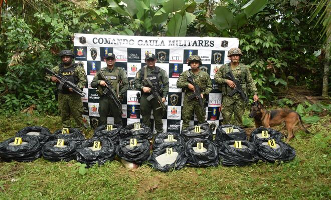 En zona rural de Tumaco la Policía Nacional y la Armada Nacional, incautan y destruyen mas de una tonelada de explosivos