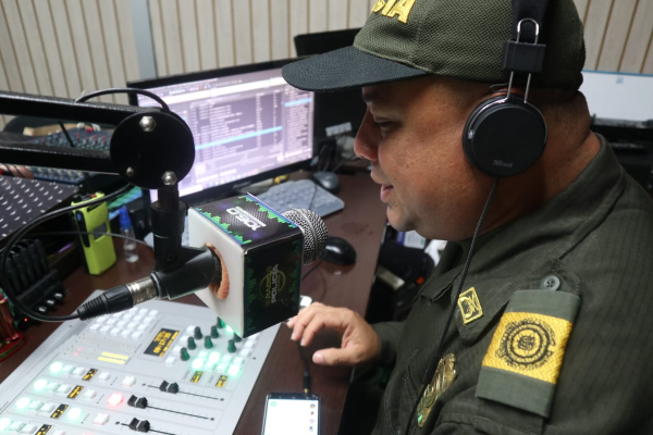 Dj-Mamba-el-locutor-de-la-comunidad