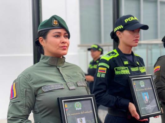 La Policía Nacional rinde homenaje a víctimas del conflicto armado de la Subestación de Policía la Magdalena